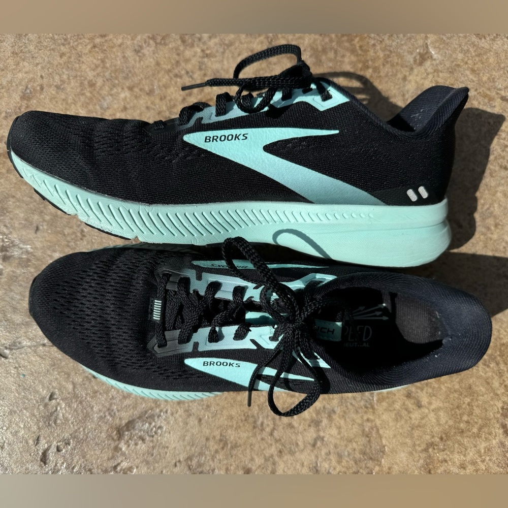 Brooks Women’s Launch 8 Running Shoes